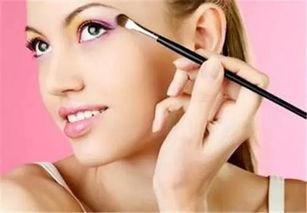 妍妍酱吃瓜化妆,揭秘网红日常