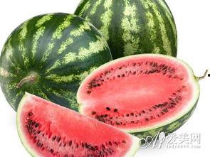 吃了午饭散步吃瓜,轻松愉悦的午后时光