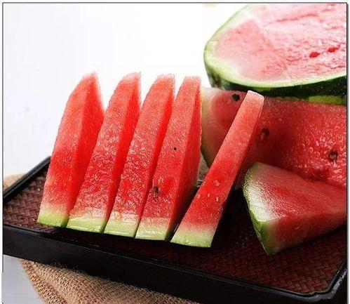 国人的吃瓜属性,一场全民吃瓜盛宴，揭秘明星背后的故事