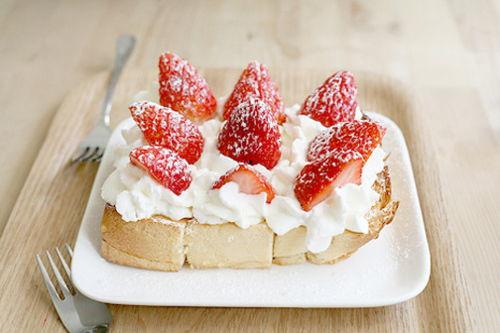 铁盆草莓蛋糕吃瓜,甜蜜瓜果与烘焙艺术的完美邂逅