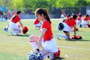 校园吃瓜的场面,揭秘校园里的八卦风云